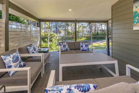 Amaroo Sunset Lodge - Kawana Tourism 0