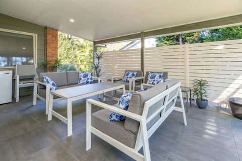 Amaroo Sunset Lodge - Kawana Tourism 4