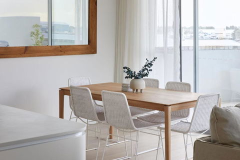 Amaya - 2 Bed Option - Kawana Tourism 4