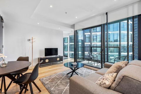 Amazing 1BR Apartment W Pool - Kawana Tourism 0