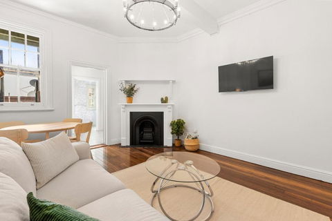 Amazing 2BR Apartment Near Barangaroo - Kawana Tourism 0