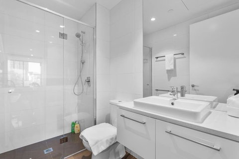 Amazing Bay Views & Spacious In Southbank 2B2B1C - Kawana Tourism 3