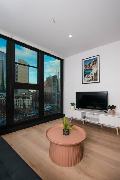 Amazing City View 2BR Yarra River Free Parking - Kawana Tourism 1