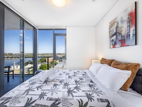 Amazing Cityview Glamourous 2BR Apt W Parkpool - Kawana Tourism 2
