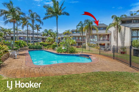 Amazing Waterfront Location - Kawana Tourism 0