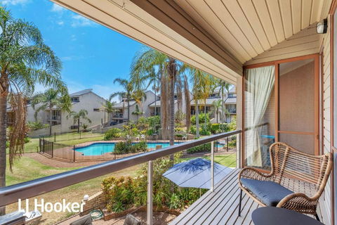 Amazing Waterfront Location - Kawana Tourism 2