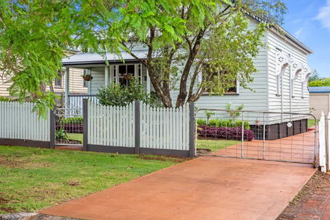 Ambiente Cottage - Pet And Family Friendly - Kawana Tourism 1