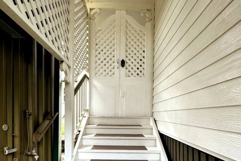 Amity Jigsaw House - Kawana Tourism 3