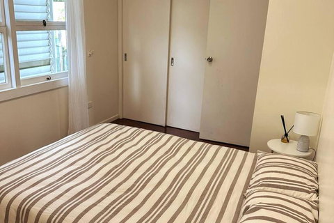 Amity Jigsaw House - Kawana Tourism 4