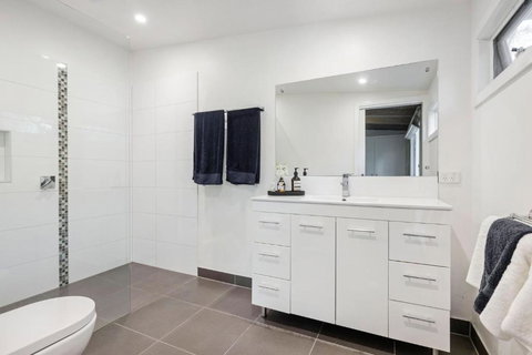 Amongst The Ti Trees Rye - Kawana Tourism 3