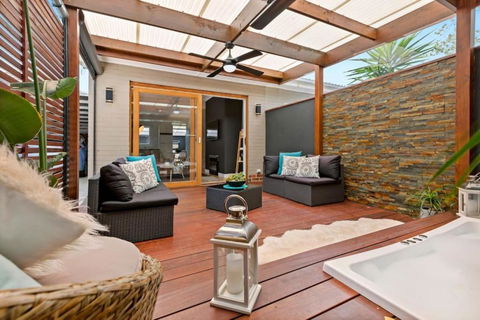 Amore Tranquil Oasis - Outdoor Spa. 50m To Beach. - Kawana Tourism 1