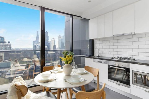 An Amazing 2BR Apt With City Views In Southbank - Kawana Tourism 3