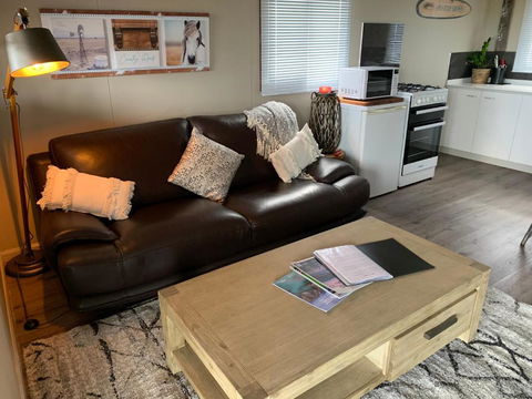 Anahita Studio - Kawana Tourism 1
