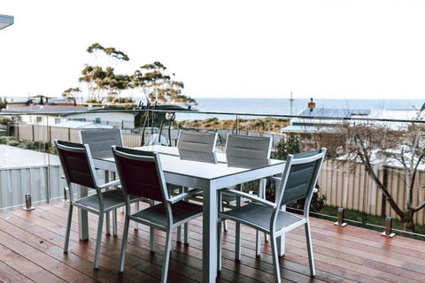 Anchored@Bicheno - Ohmyview! - Kawana Tourism 1