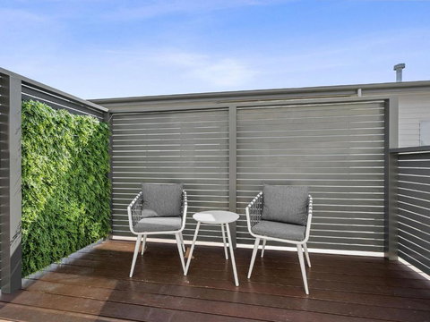 Anderson Central Torquay 36 - Kawana Tourism 4