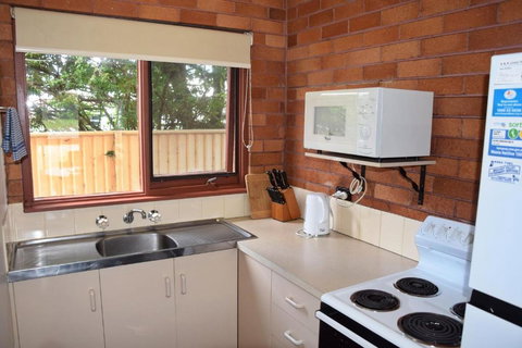 Anglers Lodge 4 - Bring Your Own Linen - Kawana Tourism 0