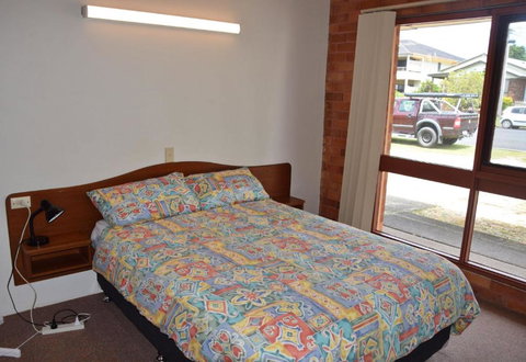 Anglers Lodge 4 - Bring Your Own Linen - Kawana Tourism 4