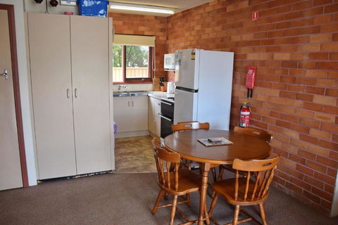 Anglers Lodge 4 - Bring Your Own Linen - Kawana Tourism 2