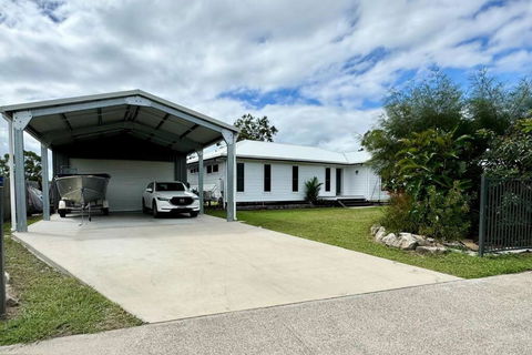 Anglers Retreat - Kawana Tourism 0