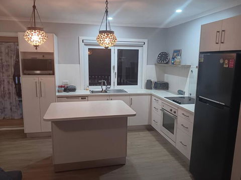 Anglers Retreat - Kawana Tourism 3