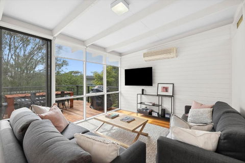 Anglesea Beach Retreat - Kawana Tourism 3