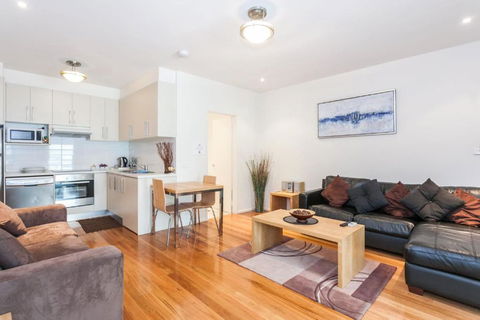 Anglesea River Apartment 23 - Kawana Tourism 1