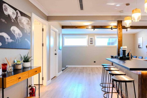 Anna Bay Beach House With Plunge Pool, Air Hockey, PS4, Close To Shops - Kawana Tourism 4