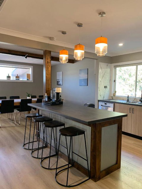 Anna Bay Beach House With Plunge Pool, Air Hockey, PS4, Close To Shops - Kawana Tourism 1