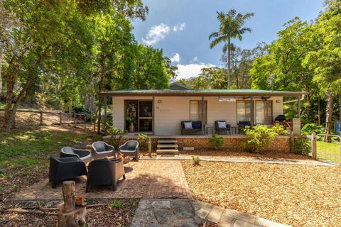 Ansett Cottage - Kawana Tourism 0
