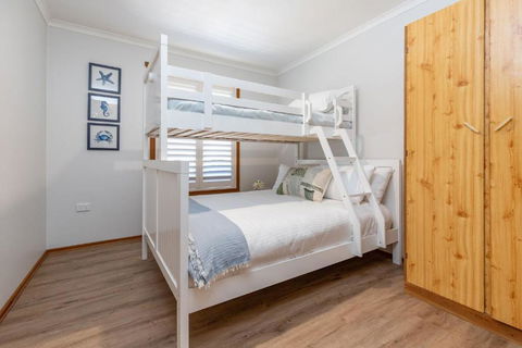 Ansett Cottage - Kawana Tourism 4