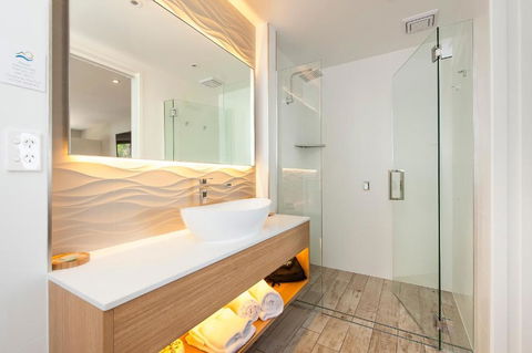 Allure On Ocean Motel - Kawana Tourism 4