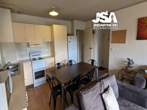 Alpine Mountain View Kirwan 48 - Kawana Tourism 2