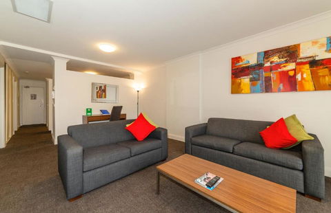 Amazing Accommodations: St Kilda - Kawana Tourism 3