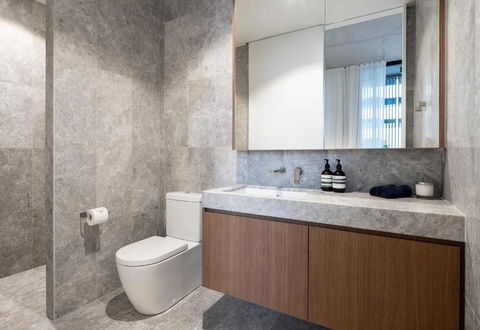 Alfred & Turner Apartments, Luxury 2 Bedroom Condos In The Heart Of The Valley - Kawana Tourism 1