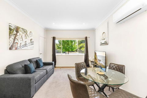 Altus Wagga Apartments - Kawana Tourism 2