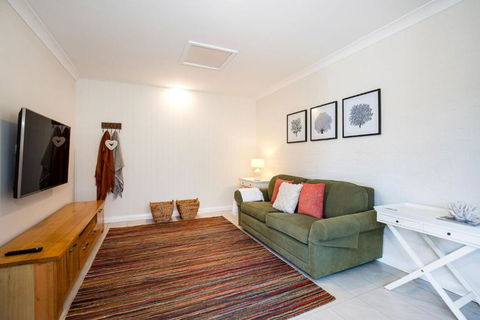 Alkira - Pet Friendly - 4 Mins Walk To Beach - Kawana Tourism 4