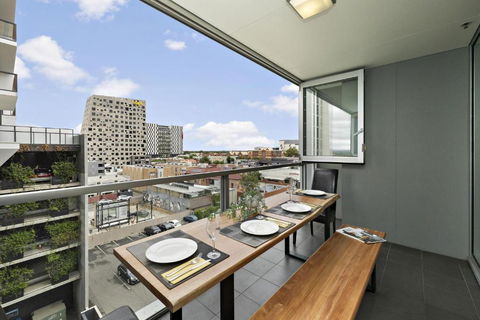Aster - The Metropolitan Hideaway - Kawana Tourism 1