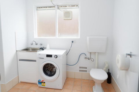 Apartment 16 Burswood - Kawana Tourism 3