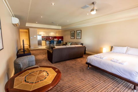 Apartment 2, 9 River Lane Mannum - Kawana Tourism 4