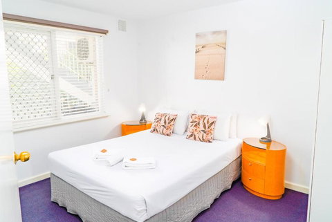 Apartment 22 Burswood - Kawana Tourism 1