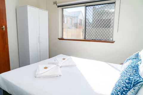 Apartment 3 Burswood - Kawana Tourism 3