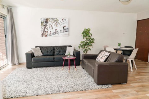 Apartment 4 Burswood - Kawana Tourism 3