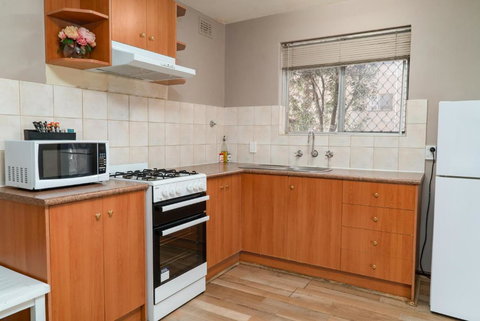Apartment 4 Burswood - Kawana Tourism 4