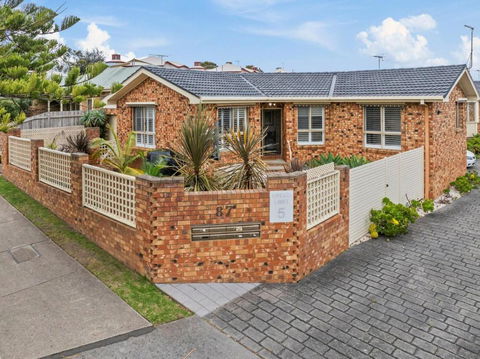 Apartment In Cowes Central On Chapel - Kawana Tourism 0