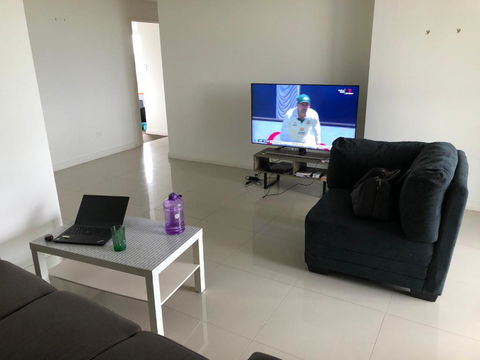 Apartment In Parramatta - Kawana Tourism 0