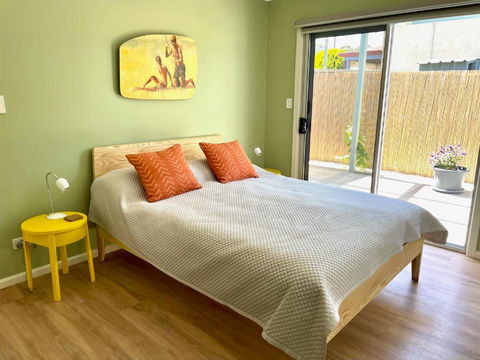 Apartment On Centenary - Kawana Tourism 3