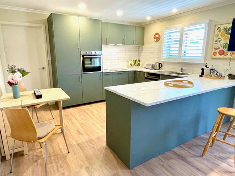 Apartment On Centenary - Kawana Tourism 0