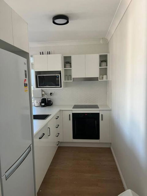Apartment On Henry - Kawana Tourism 1