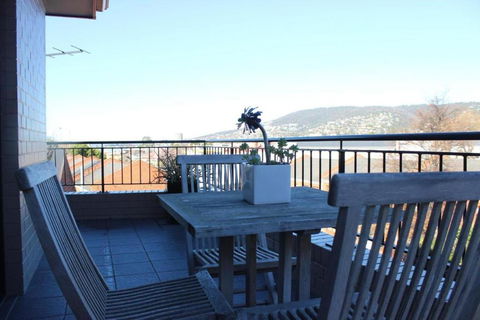 Apartment On Star Unit 2 - Kawana Tourism 4
