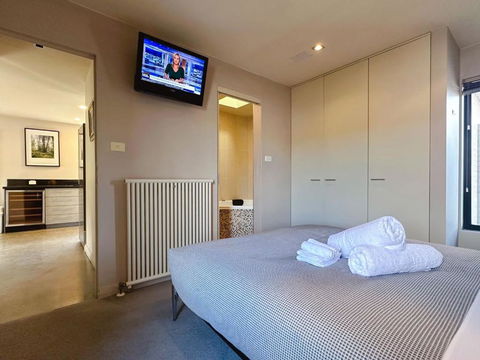 Apartment On Star Unit 2 - Kawana Tourism 1